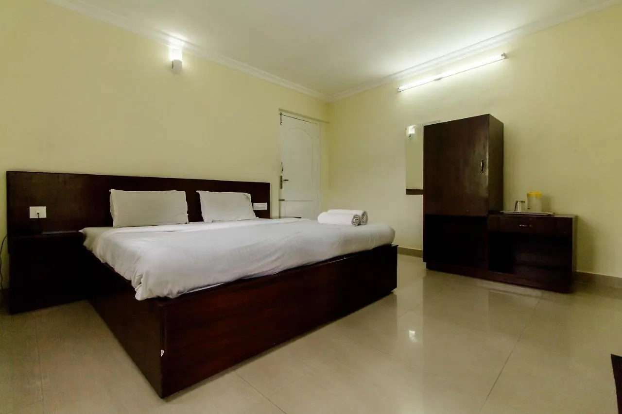 Eden Holidays Ev Munnar 3*,  India